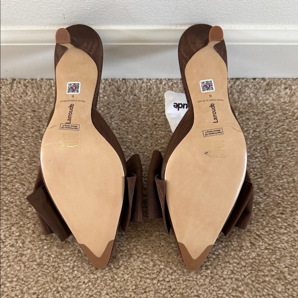 Larroude- Mini Elle Pump Brown Slip-On  NWOT- Size 6 - Picture 9 of 10